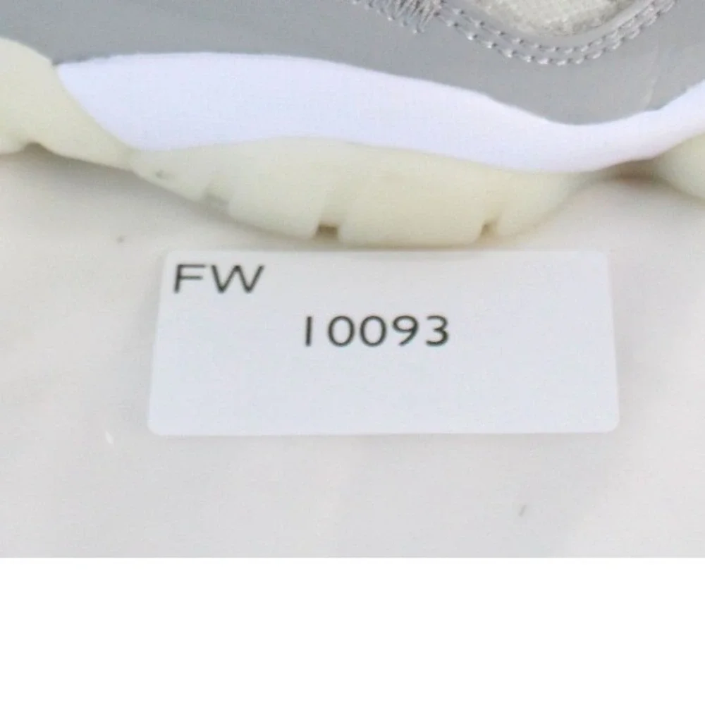 Jordan Jumpman Two Trey Mens 7 White Grey Basketball Shoes DR9631-002
